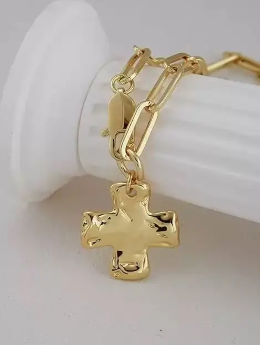 Dainty Gold Paperclip Necklace
